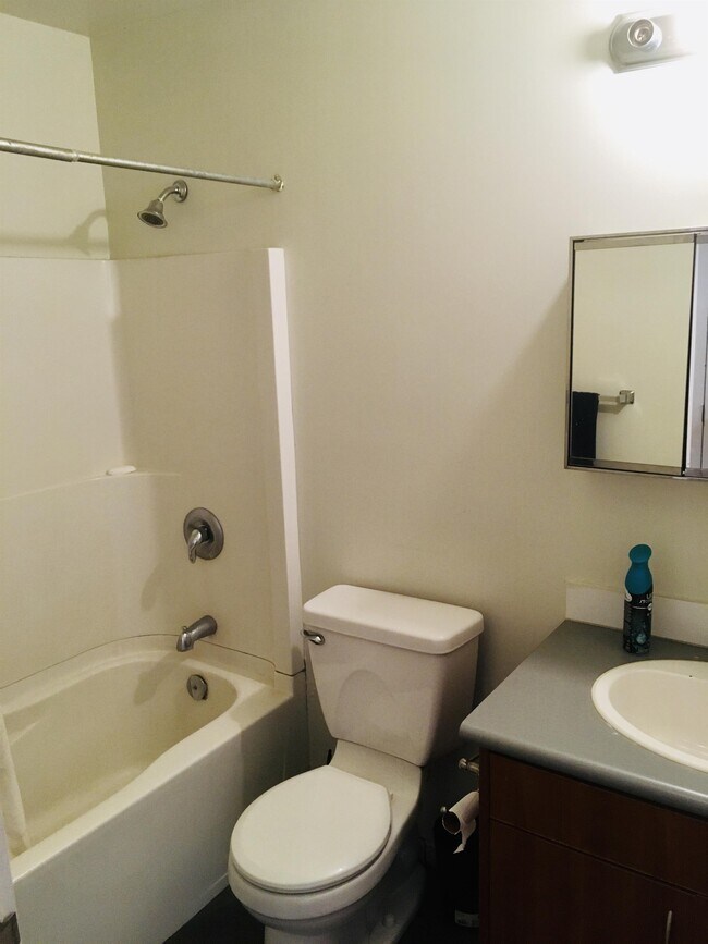 Photo - 440 Richards St Unit 305