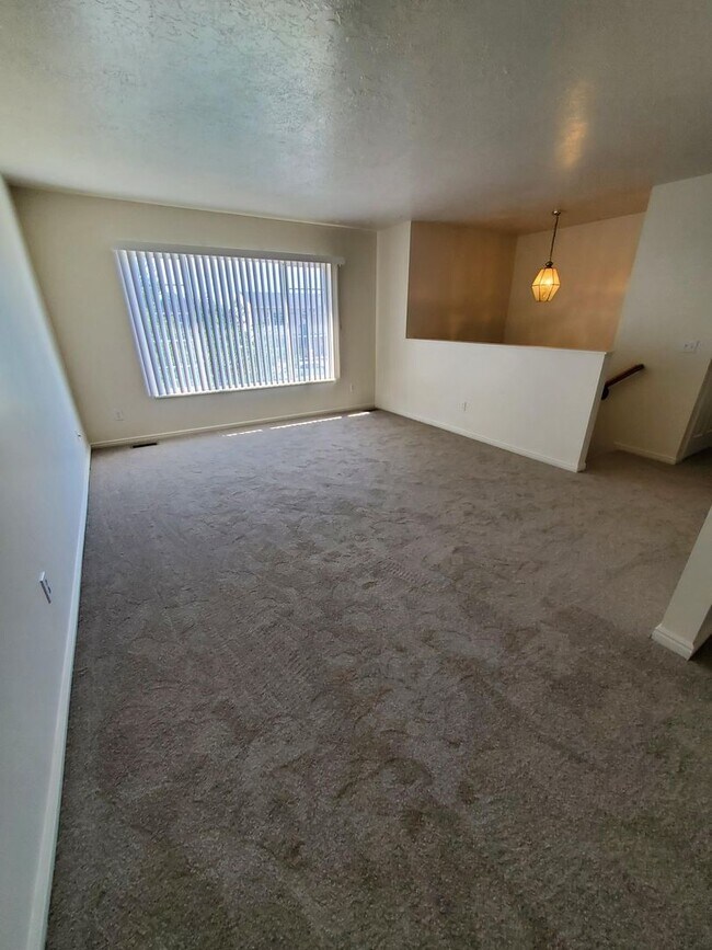 Photo - Clearfield 4 bedroom, 3 bathroom home. Big...