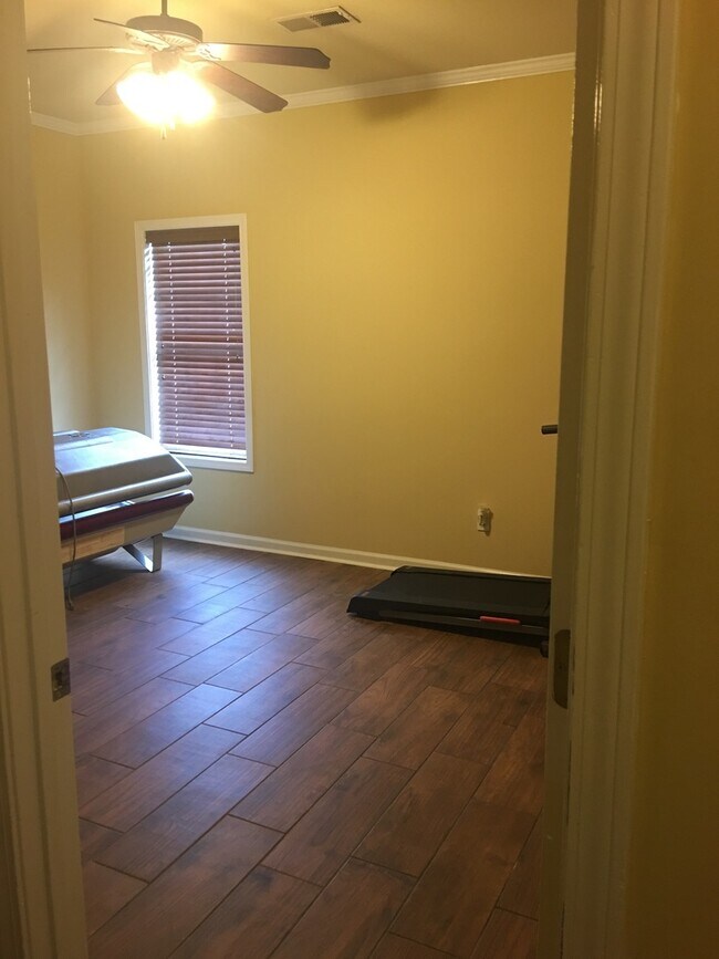 Photo - 125 Cypress Cir