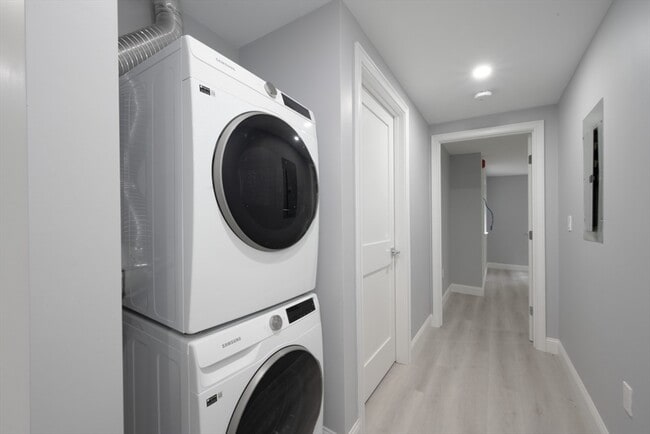 Photo - 245 Elm St Unit 203