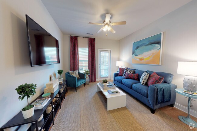 2BR, 2BA - 1080 SF