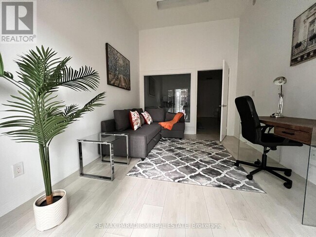 Photo - 35 Bastion St Unit 109