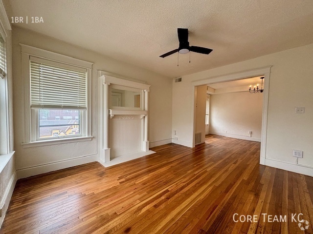 Building Photo - Charming 1 Bedroom in Volker Unit 2E Rental