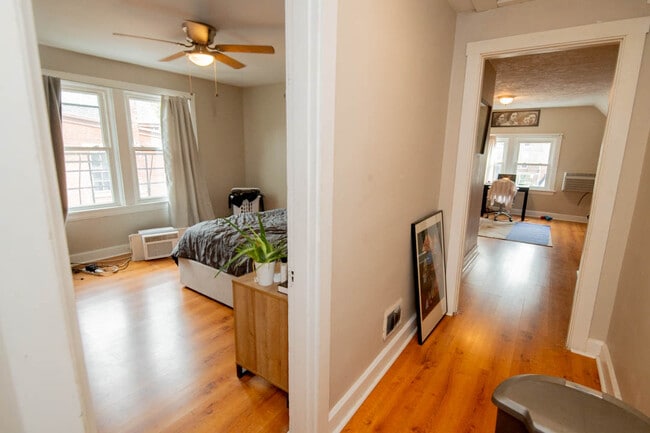 Photo - 1626 De Sales Ln Unidad B