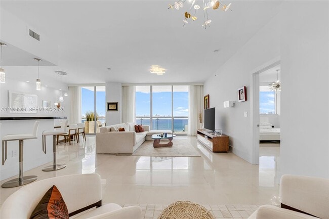 Photo - 7901 Hispanola Ave Unidad 1802