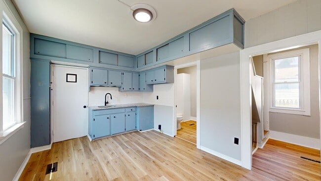 3 Bed Single Family with Huge Kitchen and ... - 3 Bed Single Family with Huge Kitchen and ... Casa