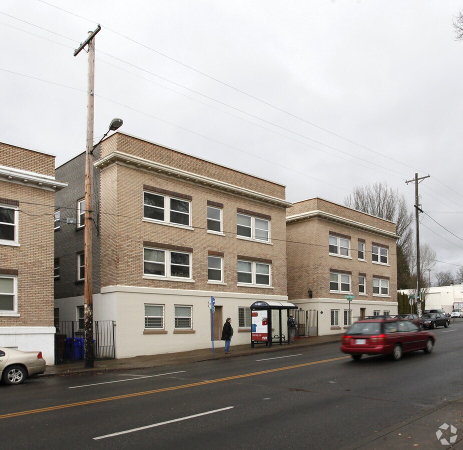 Photo - Morlee Court Apartments