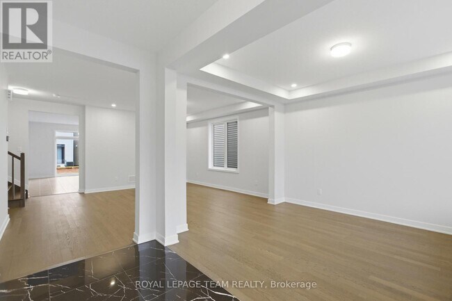 Photo - 115 Viburnum Ter