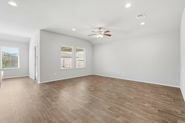 Photo - 3935 Country Club Dr