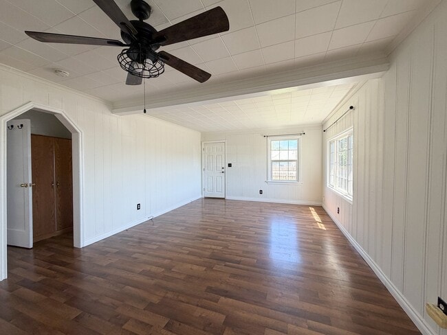 Photo - 2168 Madison St
