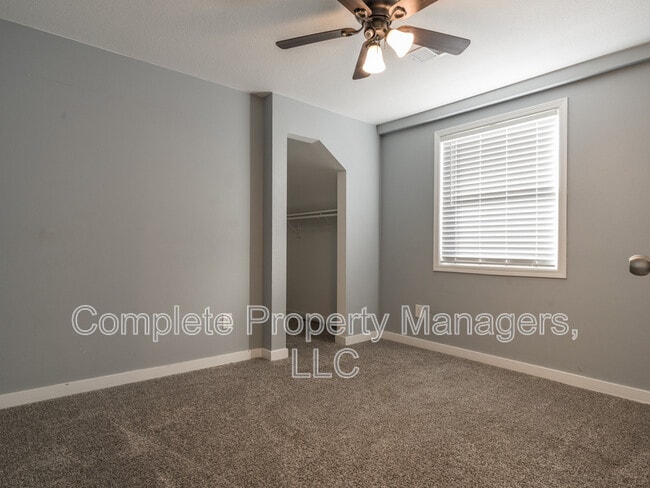 Photo - 103 Main St E