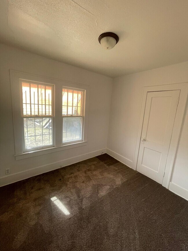 Available now Apartment Flint, MI