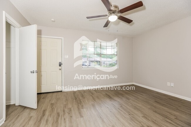 Photo - 9601 Comstock Rd