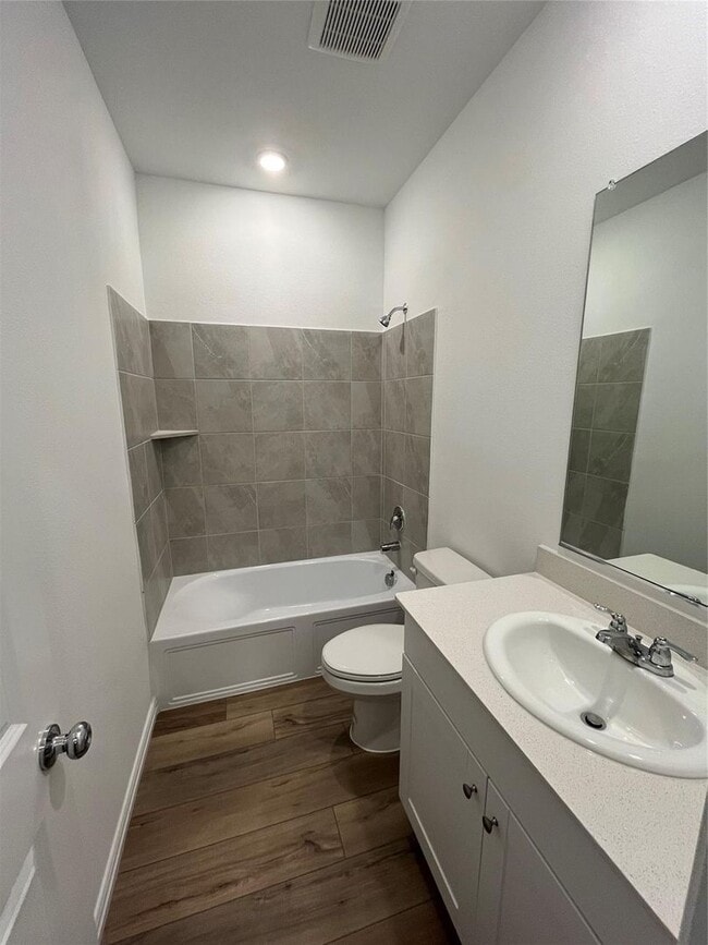 Photo - 1520 Van Gogh Dr