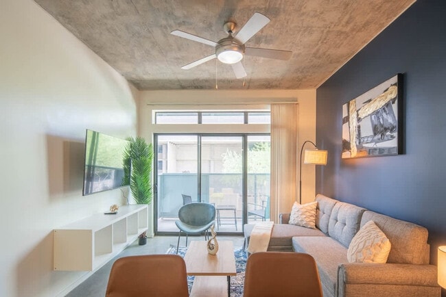 Building Photo - 888 N 4th St Rental