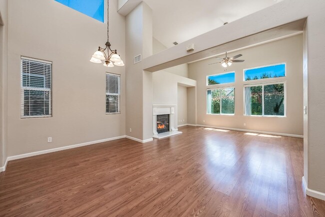 Photo - Beautifully Updated North Clovis 3/3