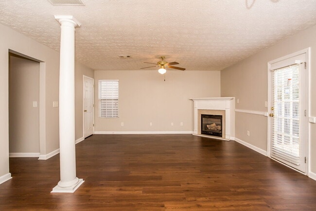 Photo - 4085 Mission Way