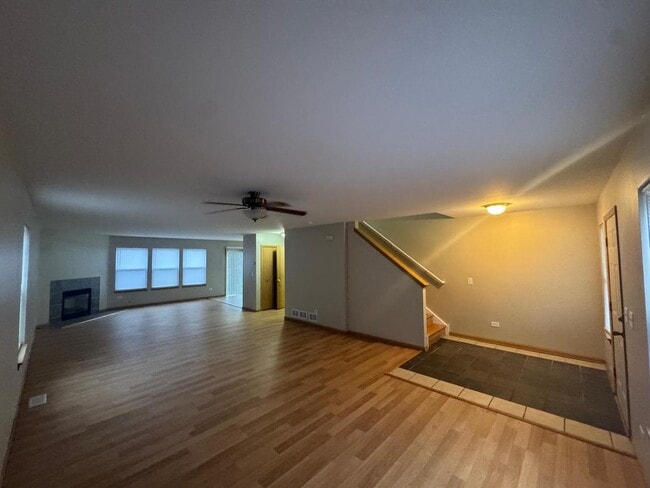 Photo - 655 Winston Dr