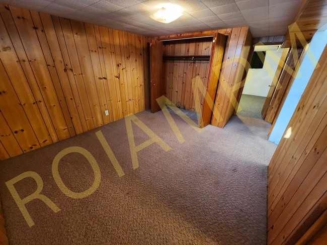 Photo - Large 3 Bed | 1 Bath | $1,600/month | $1,600 Deposit