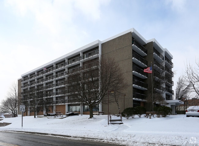 Photo - Wadsworth Tower Apartments