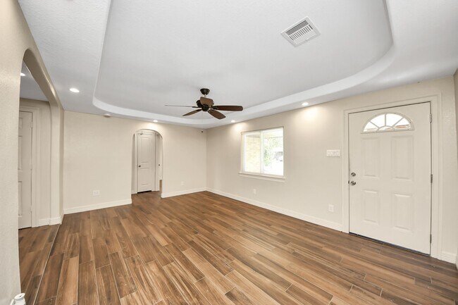 Photo - 8925 Homewood Ln