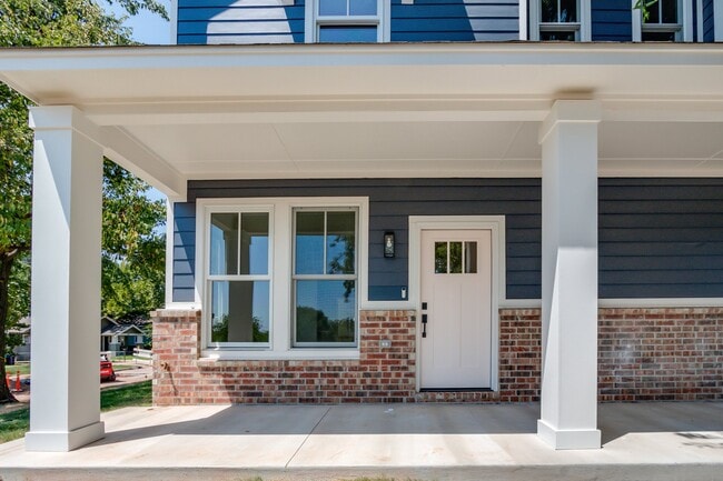 Photo - 2601 N Dewey Ave