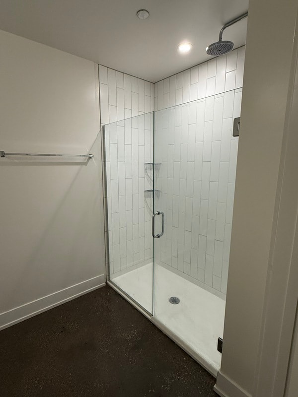 Photo - 28 E Adams St