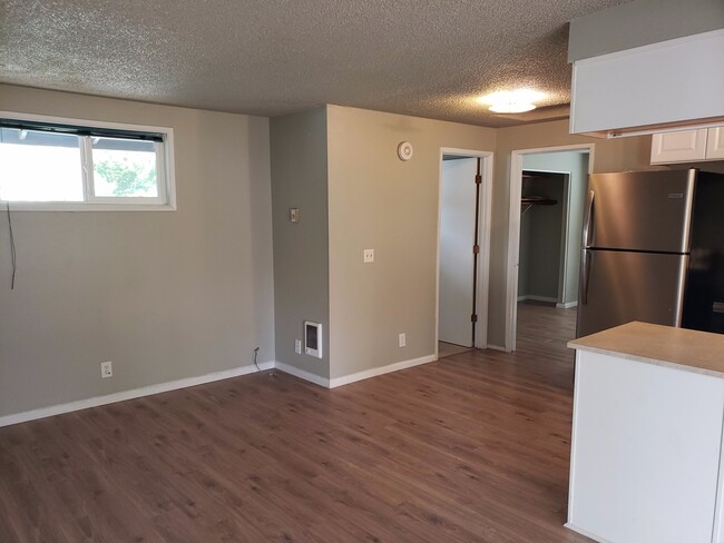 Building Photo - Baja01 Unit 4077