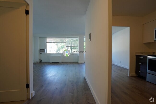 Building Photo - 846 Massachusetts Ave Unit 2C Rental