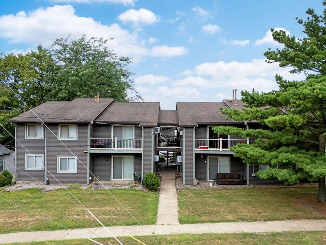 Building Photo - Two Bedroom Apartment