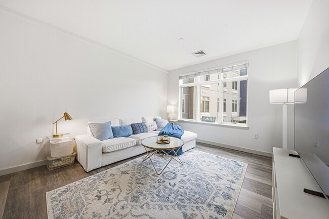 Photo - 180 Telford St