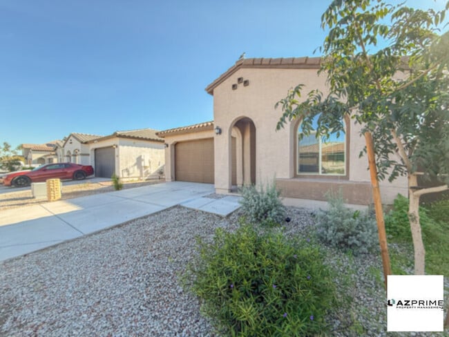 Photo - Stunning 4/3 Phoenix Solar Home Near South Mountain!