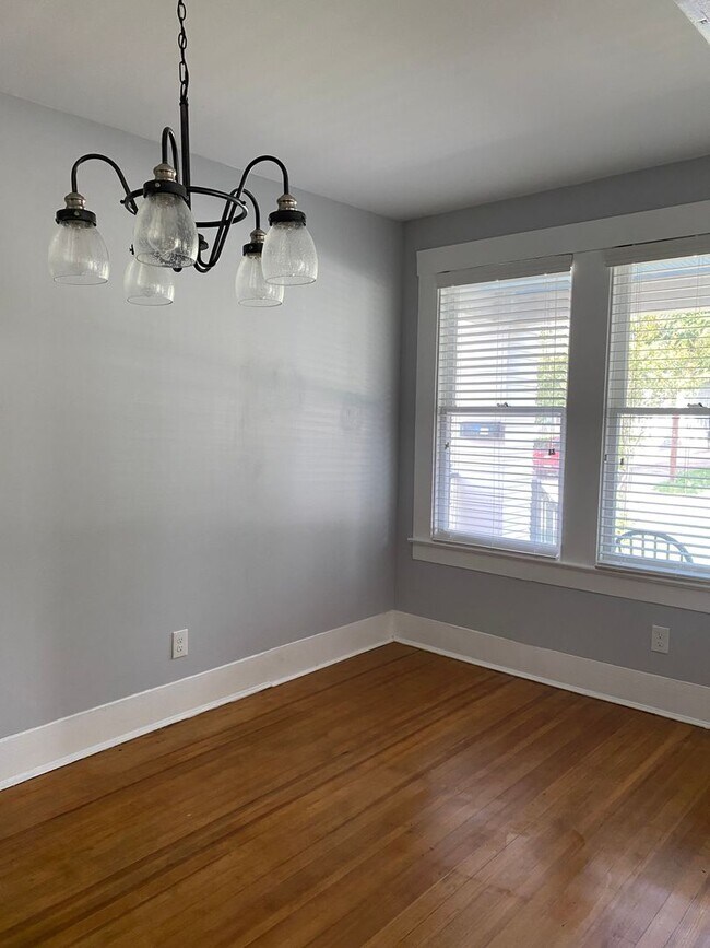 Photo - 318 E Park Ave Apartment Unit 320 E Park Ave (Downstairs)