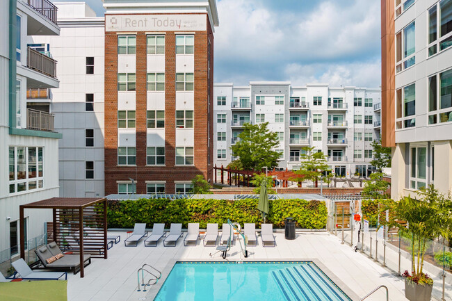 Building Photo - The Laurent Rental