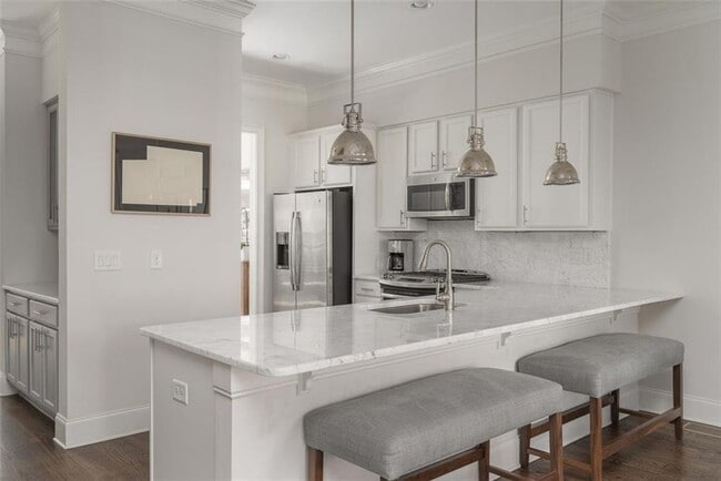 Photo - 805 Virginia Park Cir NE