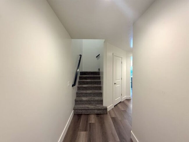 Photo - 4 bed, 2.5 bath home w/2 car garage