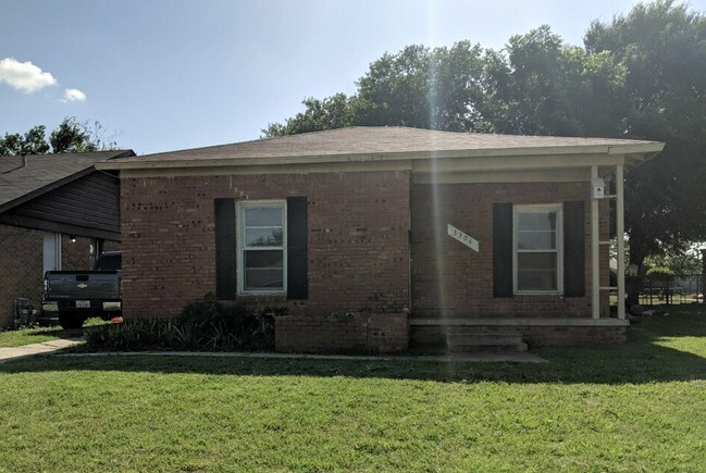 Photo - 3304 Garfield St