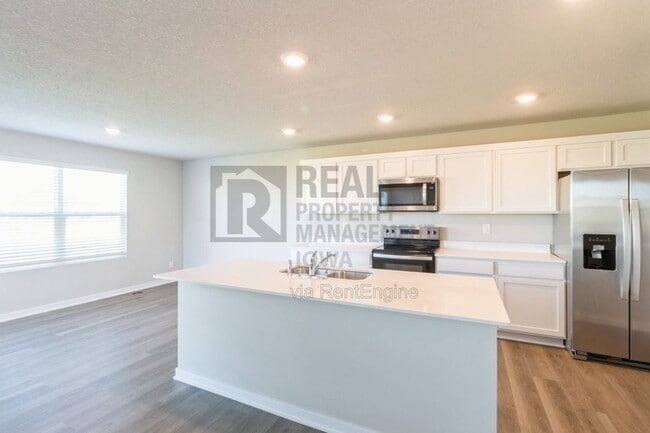 Photo - 1177 NW Williamsburg Ln