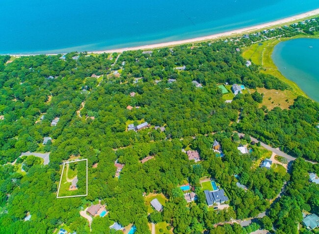 Photo - 83 3 Mile Harbor Dr