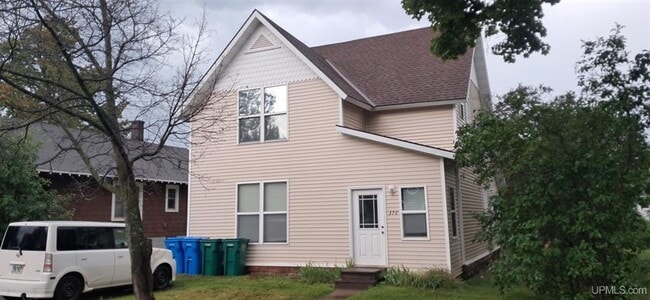 Building Photo - 376 Alger St Unit 2