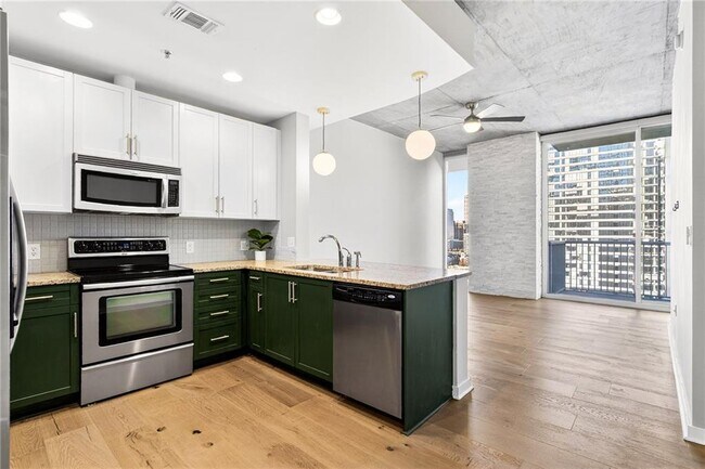 Building Photo - 855 Peachtree St NE Unit 1810