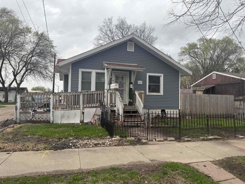 440 Dawson St
