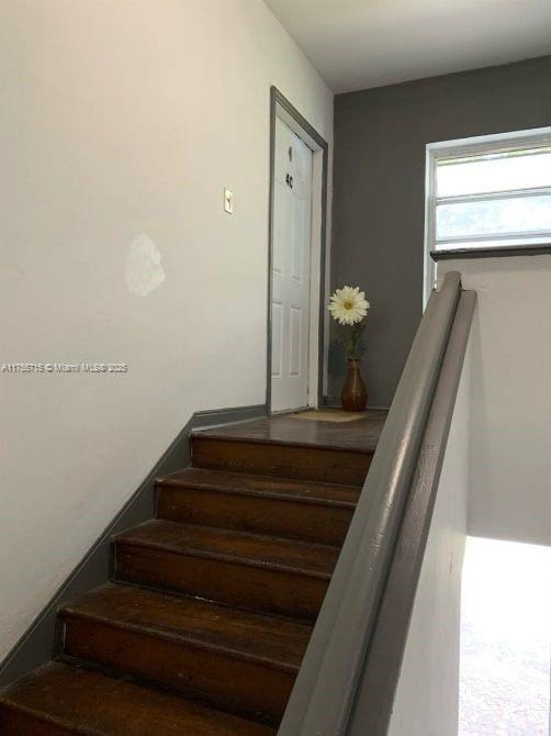Building Photo - 424 NE 82nd St Unit 4C Rental