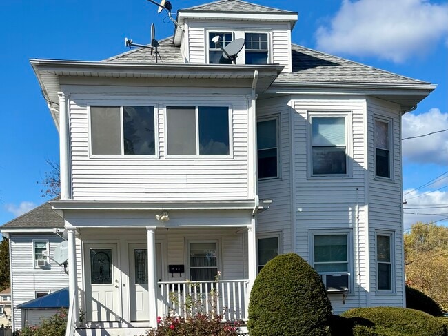 Building Photo - 94 Columbia Park Unit 94 Columbia Pk. Haverhill