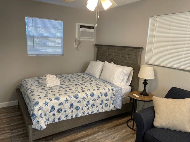 Photo - 2640 NE Indian River Dr