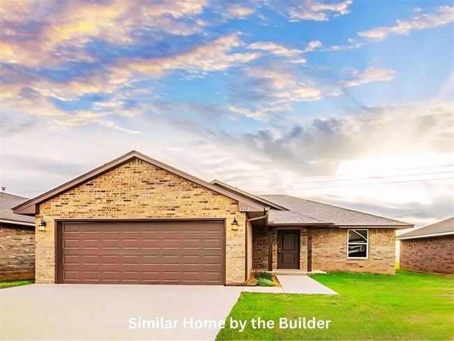 Building Photo - 1702 Highland Loop