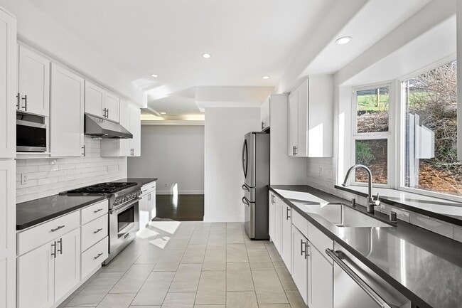 Photo - 3817 Naughton Ave