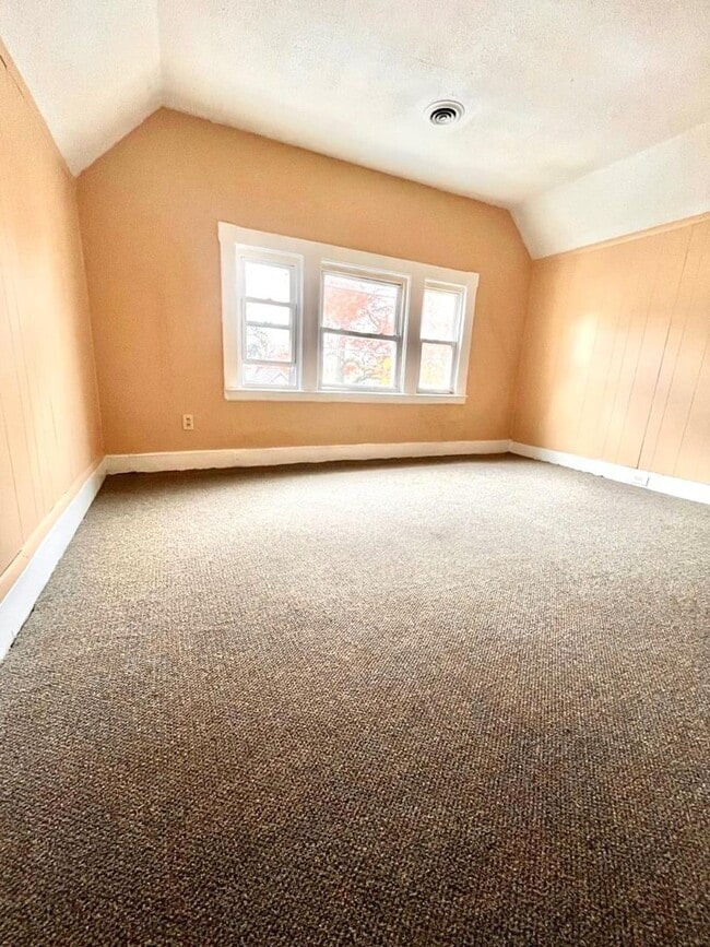 Photo - 67 Derby Ave Unit 3