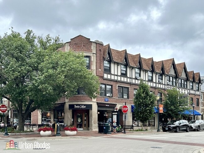 Building Photo - 811 Elm St Unit A07C