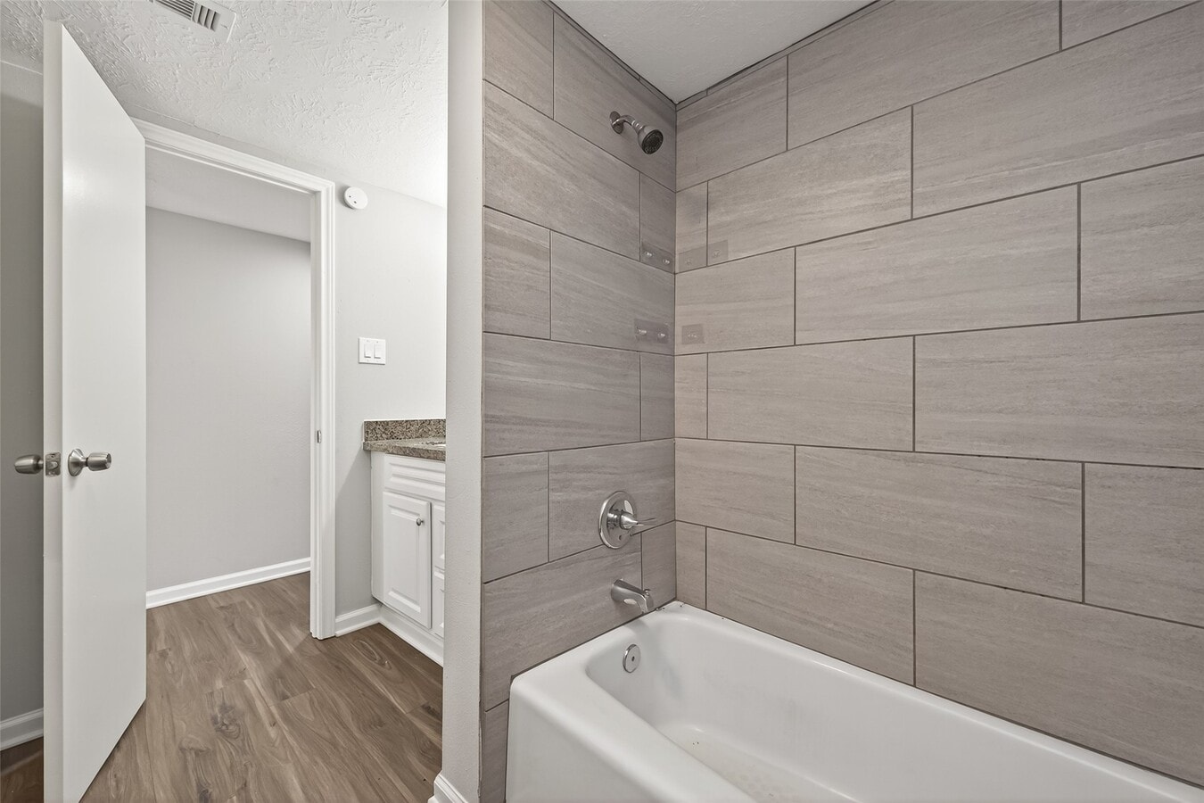 Photo - 1305 St Lawrence River Rd